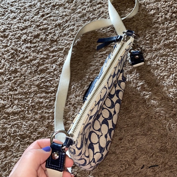 Coach canvas crossbody bag - Picture 9 of 11